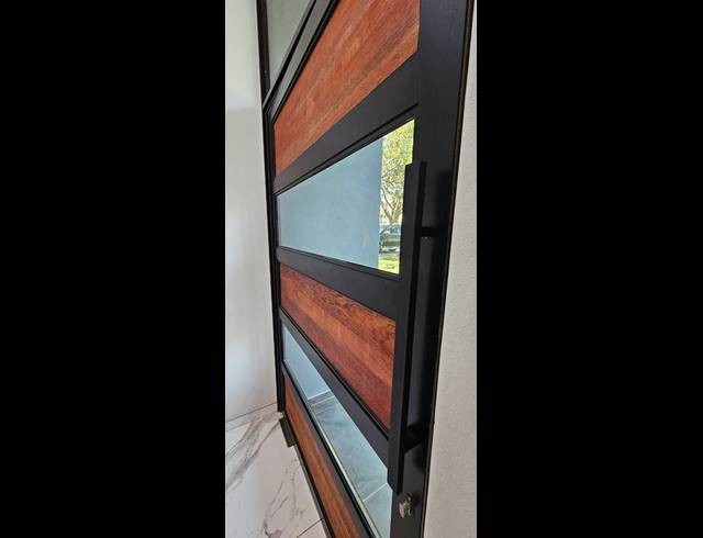 5 BEDROOM HOUSE FOR SALE IN WIGWAM